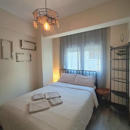 Cozy & Stylish Eastside Apt. Салоніки Екстер'єр фото