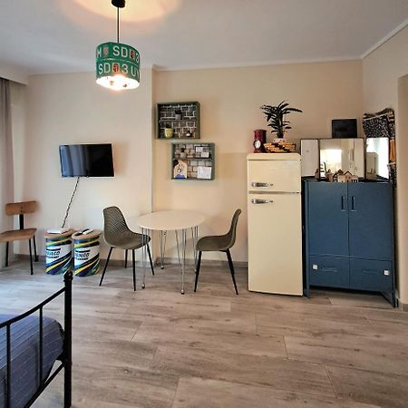 Cozy & Stylish Eastside Apt. Салоніки Екстер'єр фото